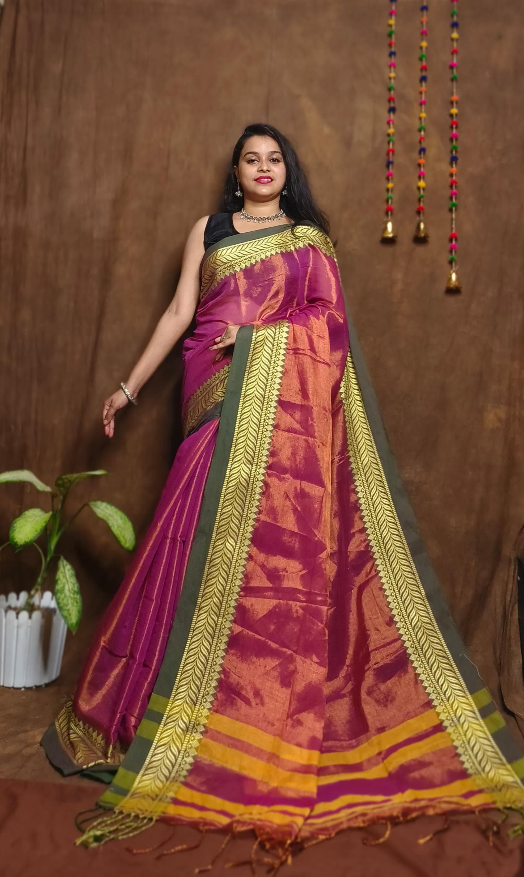 Handloom Tissu Khadi Noksa Border Saree