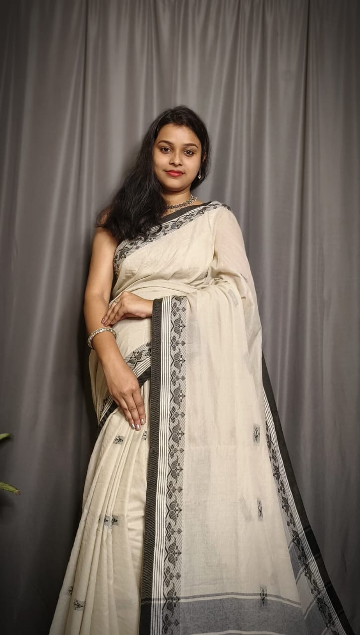 Handloom Beige Khadi Cotton Saree