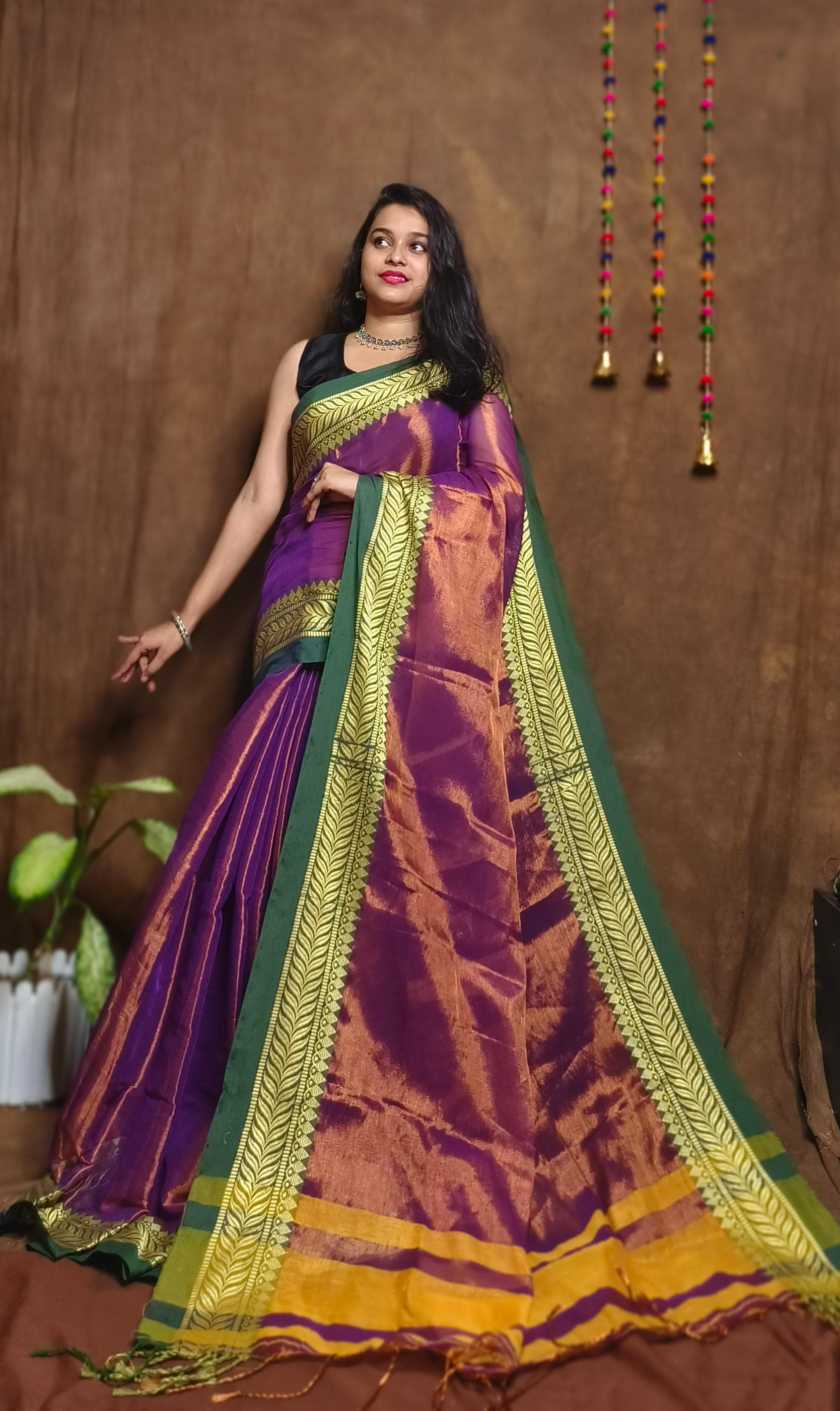 Handloom Tissu Khadi Noksa Border Saree